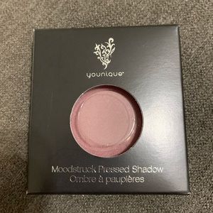 Moodstruck Pressed Shadow